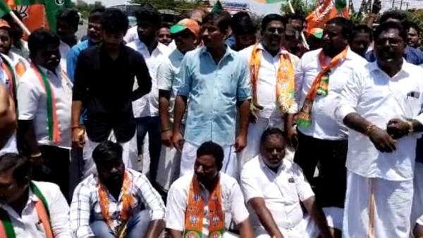 தள்ளுமுள்ளு தள்ளுமுள்ளு