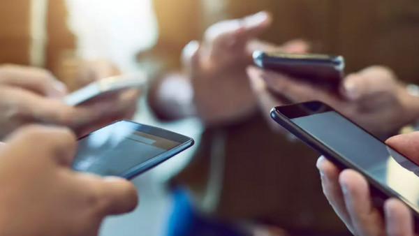 2 பெரிய நிறுவனங்கள் 