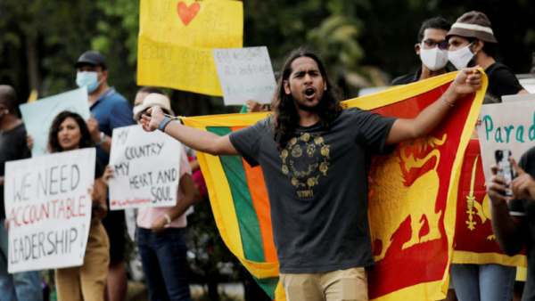 குடும்பத்திற்கு எதிராக போராட்டம் 