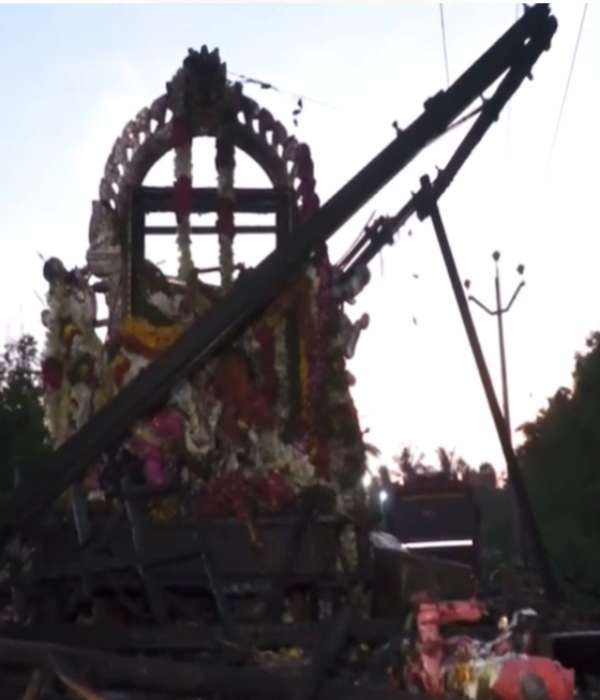 மின்சாரம் தாக்கி 11 பேர் பலி மின்சாரம் தாக்கி 11 பேர் பலி