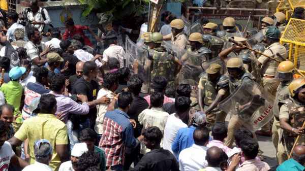 போராட்டக்குழுத் தலைவராக வன்னியர் சங்க தலைவர் போராட்டக்குழுத் தலைவராக வன்னியர் சங்க தலைவர்