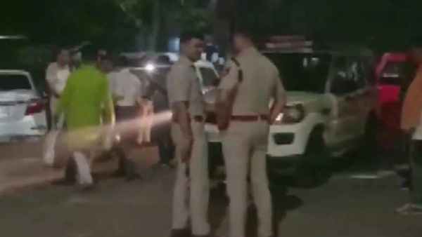 போலீஸ் விசாரணை 