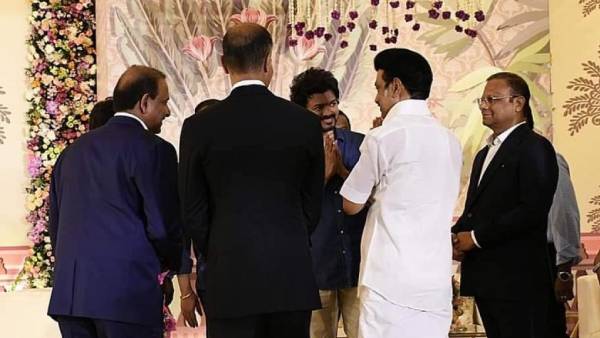  தளபதிகள் சந்திப்பால் தெறி மாஸ் 