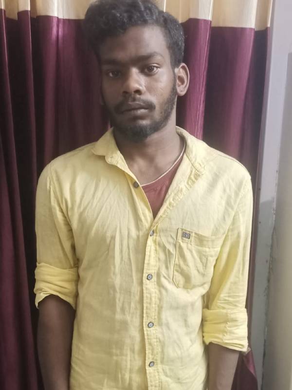 காதலுக்கு கடும் எதிர்ப்பு காதலுக்கு கடும் எதிர்ப்பு