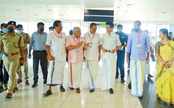 மக்கள் கூட்டம் 