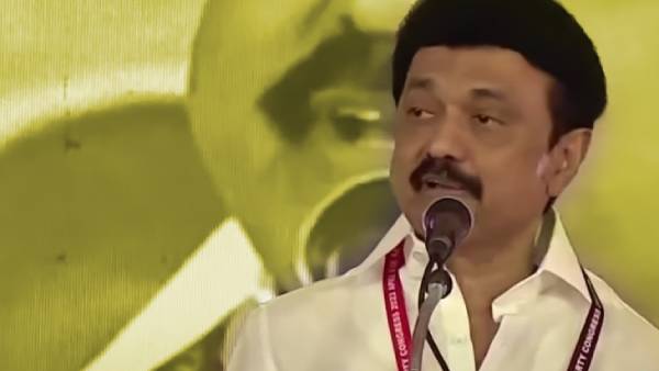 கம்யூனிஸ்ட் அறிக்கைகளை மொழிபெயர்த்தவர் பெரியார் 