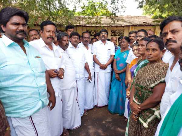 ரூ. 10 லட்சத்திற்கு விலை போனார்களா? ரூ. 10 லட்சத்திற்கு விலை போனார்களா?