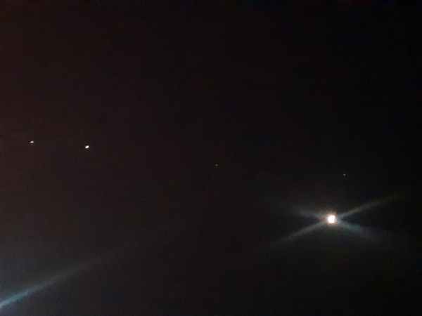 ஒரே வரிசையில் கிரகங்கள் 