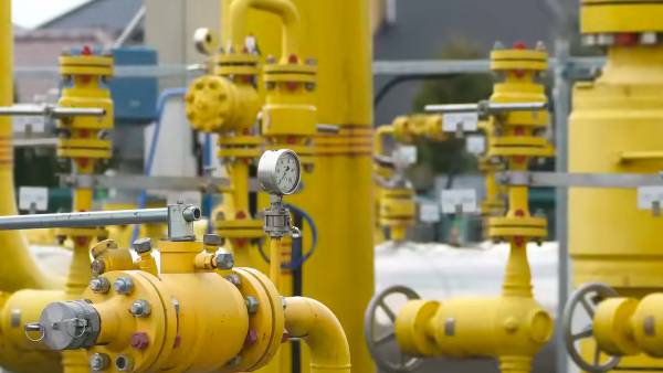  அடிபணிய மாட்டோம்