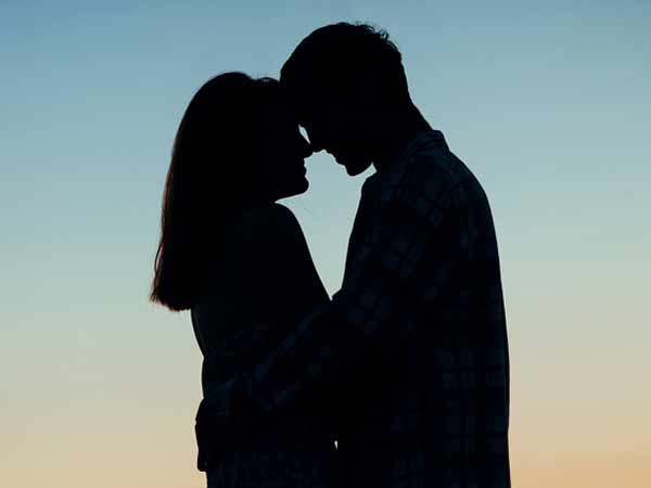  லாட்ஜ் ரூம்