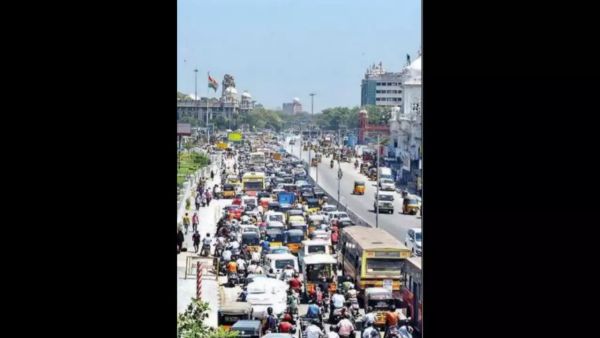போக்குவரத்து போலீஸார் போக்குவரத்து போலீஸார்