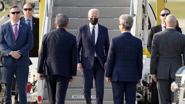 பிடன் பயணம் 