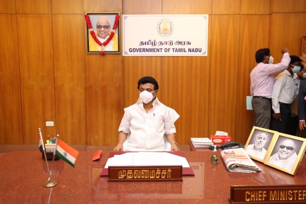 திமுகவினர் வாழ்த்து 