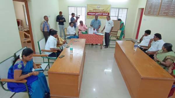 பலத்த எதிர்பார்ப்பு பலத்த எதிர்பார்ப்பு