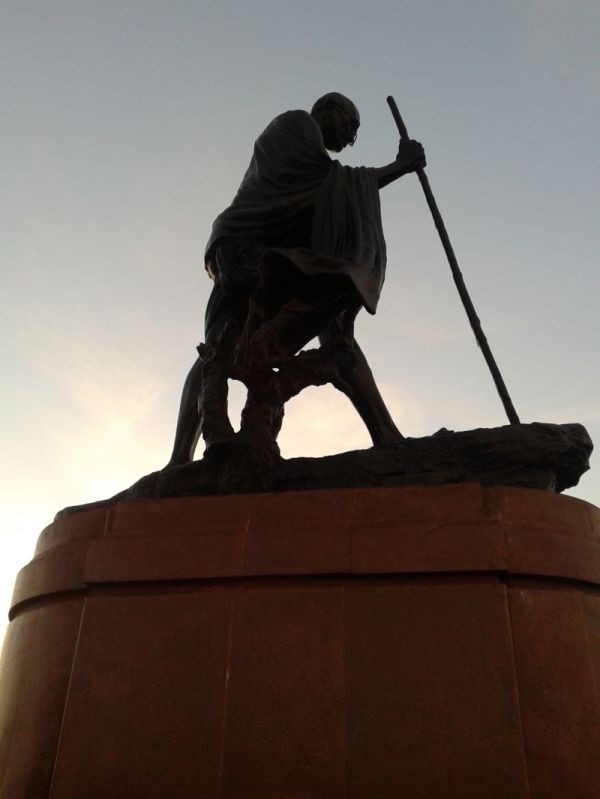 கலங்கரை விளக்கம் மெட்ரோ கலங்கரை விளக்கம் மெட்ரோ