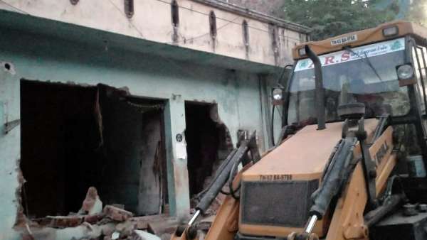 Opposing demolition drive, man killed self ablaze in RA Puram, Chennai 