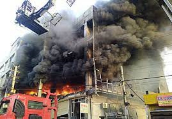 4 மாடி கட்டிடம்