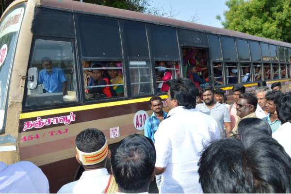 நேரில் வாருங்கள்