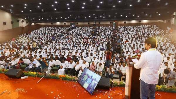  அமைச்சர் பதவி 