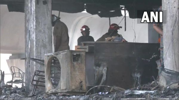  இரண்டு மாடிகள் 