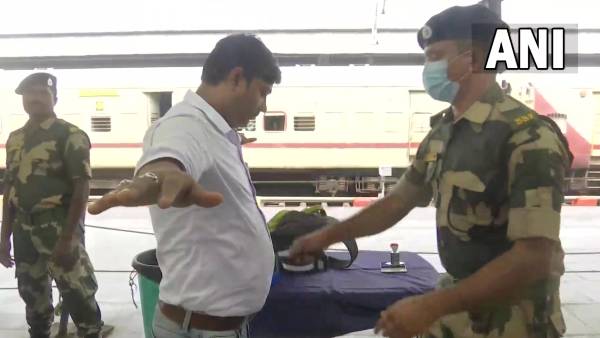 ஏசி பெட்டி 