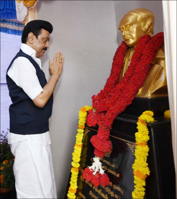 ஊட்டியை உருவாக்கியவர் 