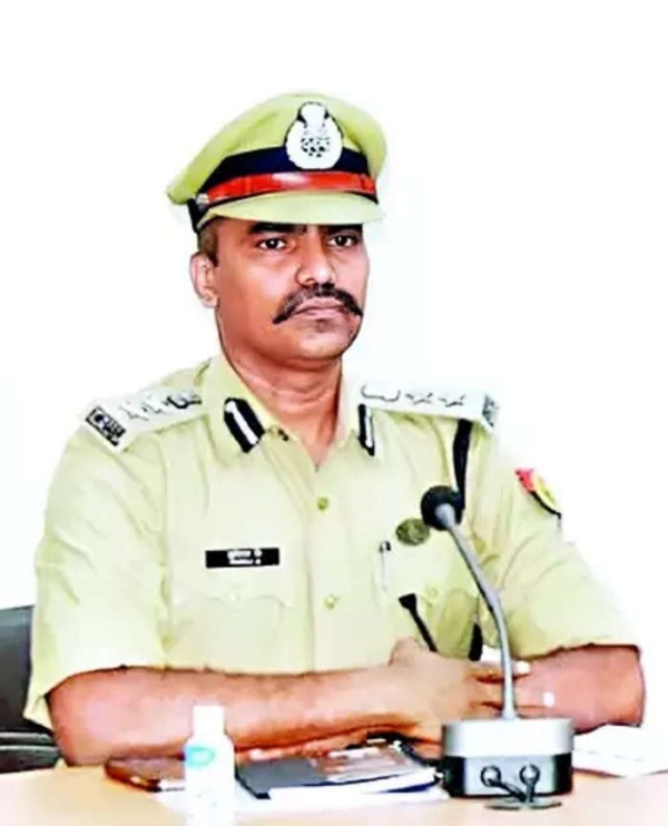 புது அதிகாரி 