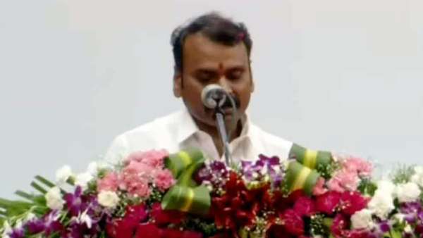 திருக்குறளை மறந்த அமைச்சர் 