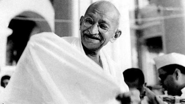 காந்தியும் ராமரும் 