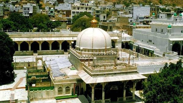 இந்துக்களும் வழிபடுகிறார்கள் இந்துக்களும் வழிபடுகிறார்கள்