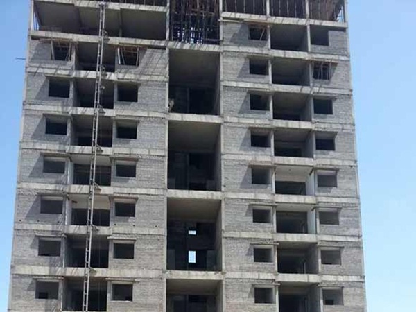 இஷ்டத்திற்கு கட்டடங்கள்