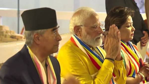 லும்பினியில் மோடி லும்பினியில் மோடி