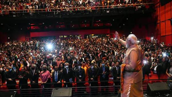  அரங்கத்தை அதிரவைத்த கோஷம்