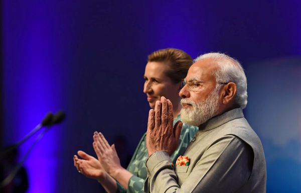  சிறப்பு வரவேற்பு 