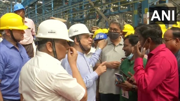 சென்னை வந்த மத்திய அமைச்சர் சென்னை வந்த மத்திய அமைச்சர்