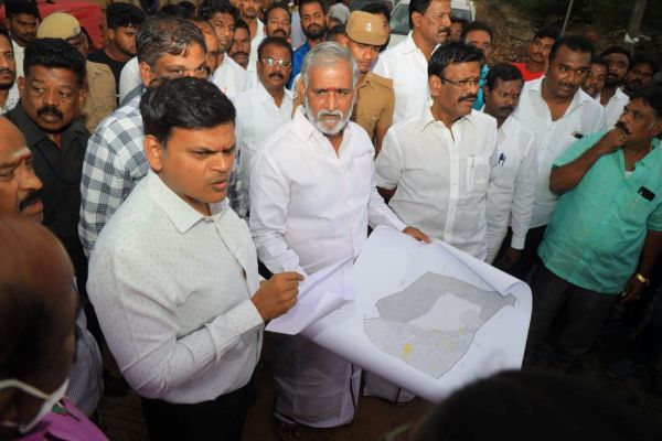  ஆய்வு செய்த அமைச்சர்கள்