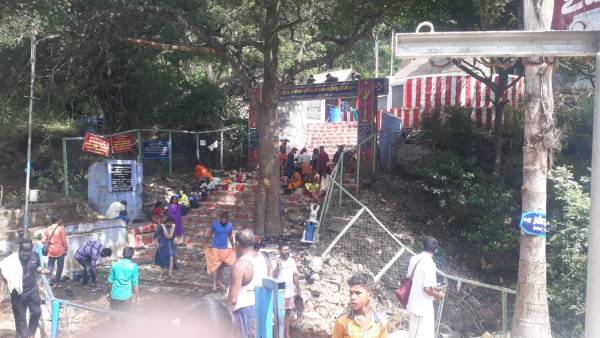 பக்தர்களுக்கு அனுமதி 