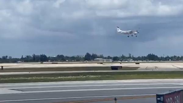  விமானத்தில் மயங்கிய பைலட் 