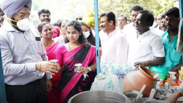 மேயர் பிரியா 