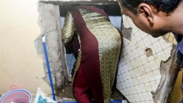 கர்நாடகாவில் ராக்கெட் விபச்சாரம் 