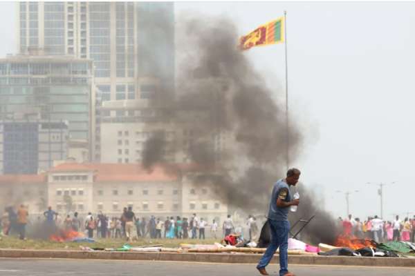 பெரும்பான்மை சிங்களர்கள் பெரும்பான்மை சிங்களர்கள்