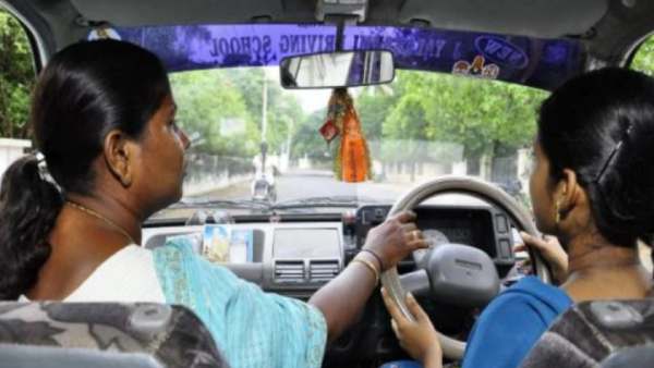 தொழில்முறை ஓட்டுநர் பயிற்சி 