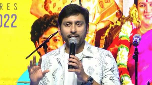  ஹீரோவை விட வயதில் இளையவர்