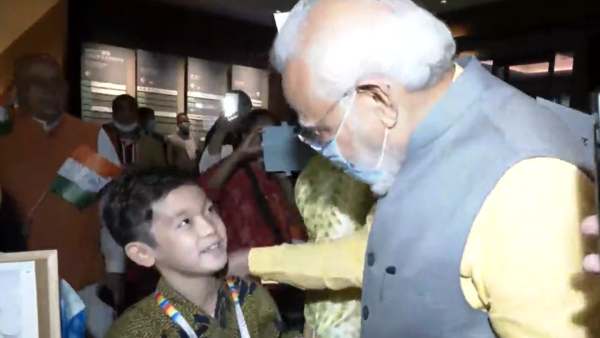 மகிழ்ச்சி மகிழ்ச்சி