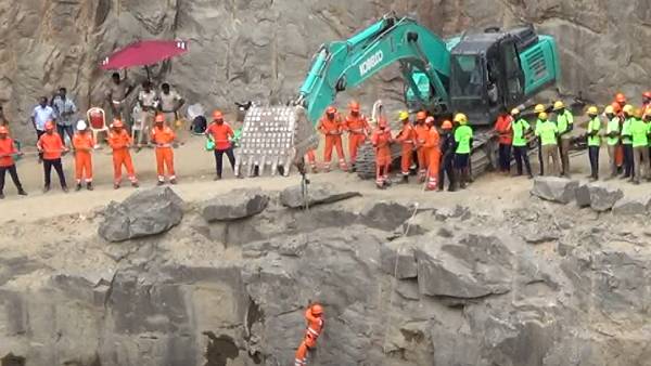 வல்லுநர்களுடன் ஆலோசனை