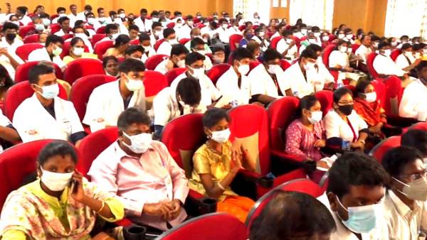  மாணவர் சங்கத்தினர் விளக்கம் 