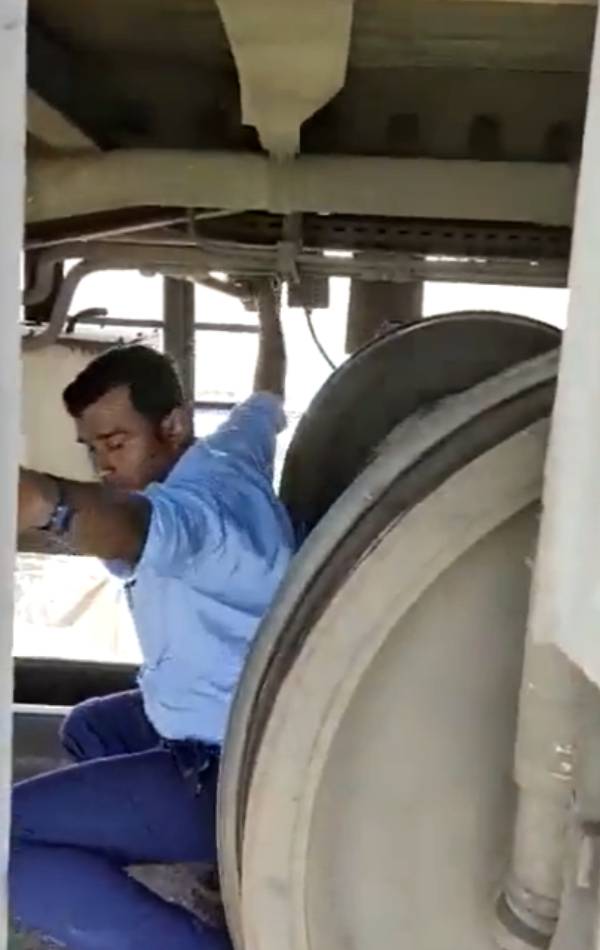 வீடியோவில் இருப்பது என்ன? 