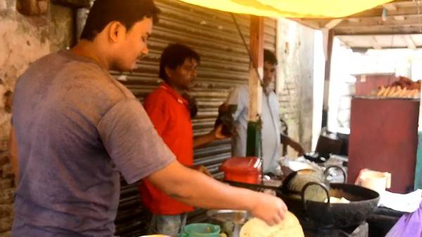 வட இந்தியர்களின் சமோசா கடை 