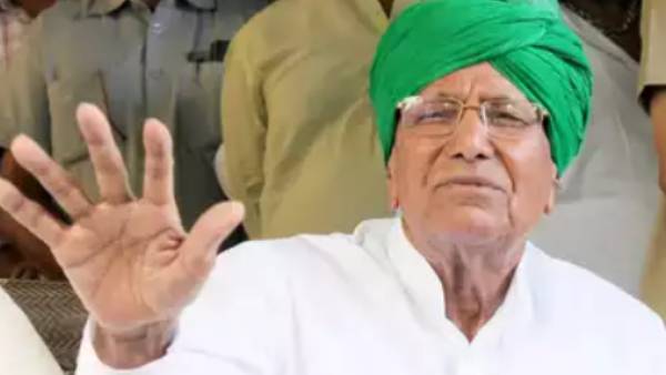 4 முறை முதல்வர் 4 முறை முதல்வர்