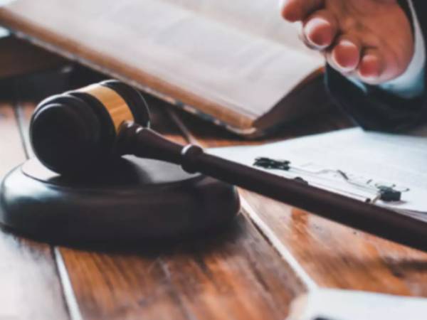 இழப்பீடு வழங்க உத்தரவு இழப்பீடு வழங்க உத்தரவு